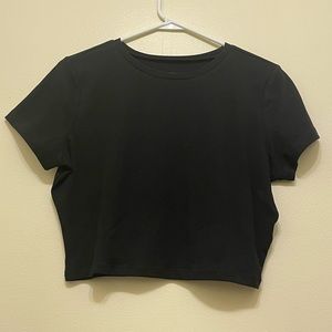 Wild fable cropped black tee